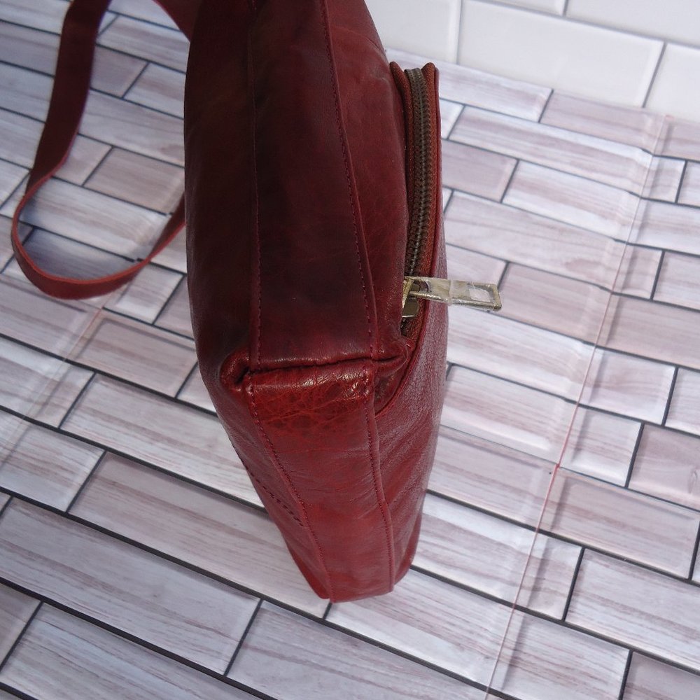 ESTALON genuine leather crossbody bag. - Picture 8 of 16